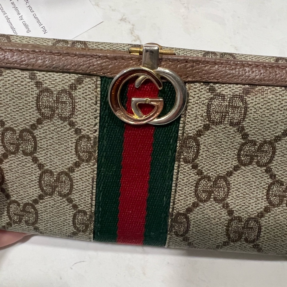 Vintage Gucci Envelope wallet